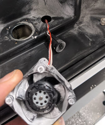 pull-exhaust-fan-wire-fuse1.jpg